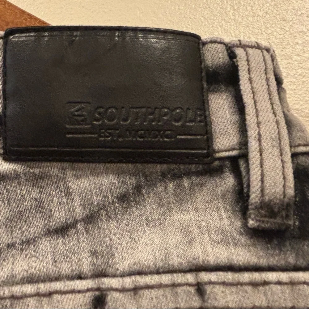 South Pole Gray Denim Shorts with Graphic Prints - Picture 6 of 8